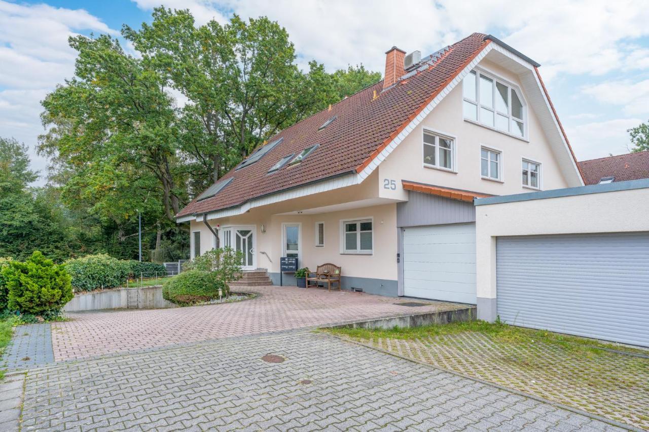 Veens Crew Home 7 Pax Dreieich Eksteriør billede